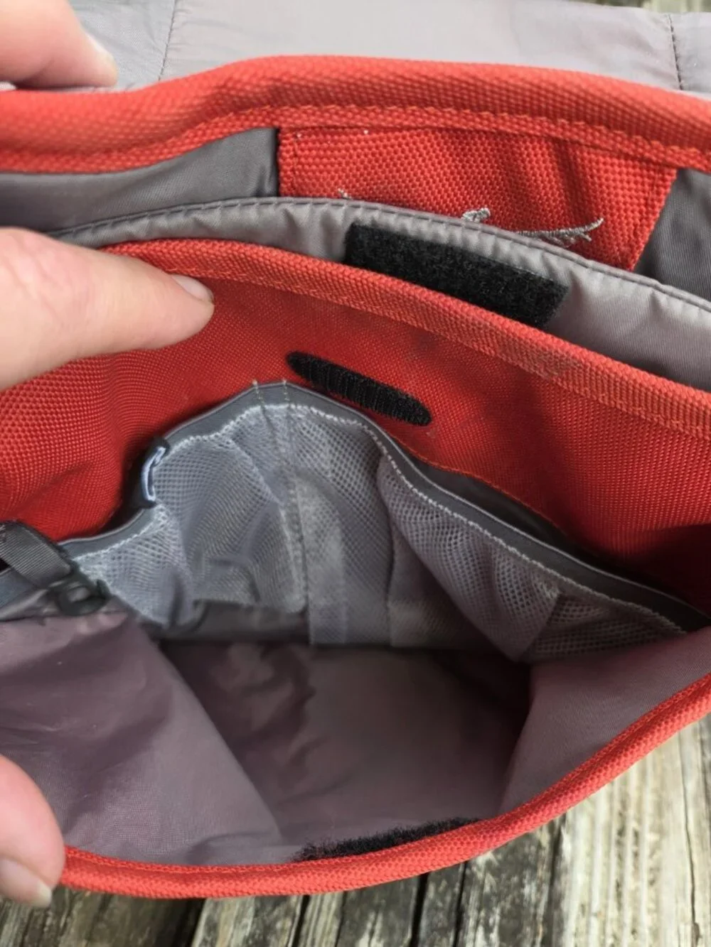 Red Osprey Messenger Bag Backwoods Flapjack Courier Shoulder